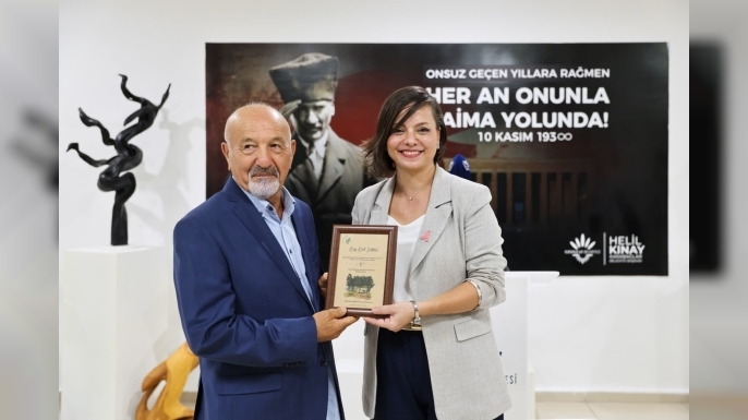 Karabağlar’da çevre dostu heykel sergisi açıldı