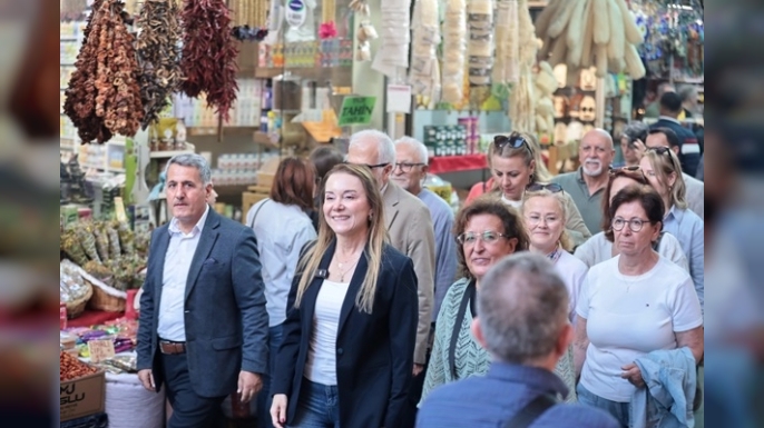 Kemeraltı Festivali esnafın yüzünü güldürdü