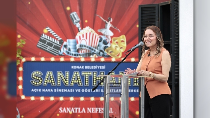 Sanathane yaza dopdolu giriyor